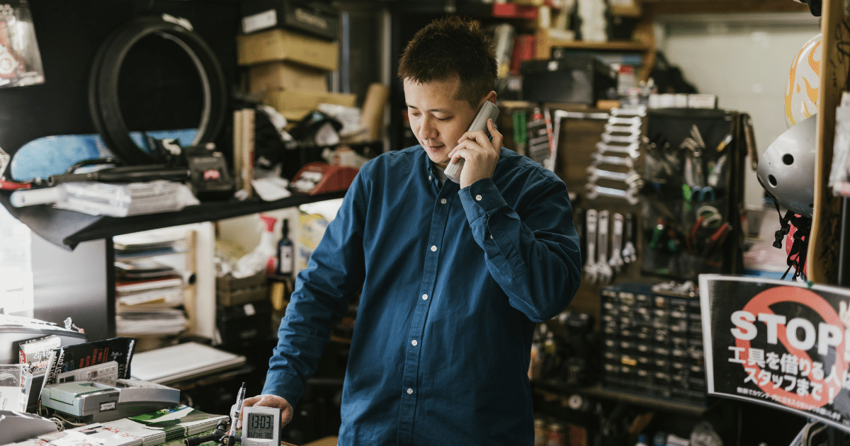 Business owner discussing unsecured credit line options in a professional setting, highlighting financial growth opportunities.