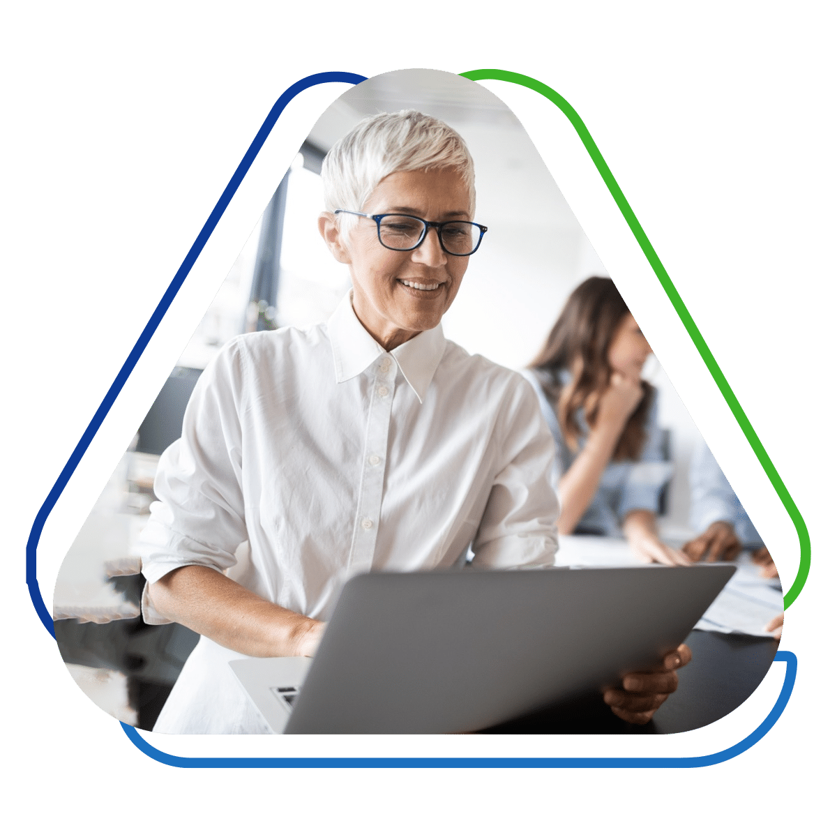 Businesswoman using a laptop, representing fast and flexible merchant cash advances for business growth.